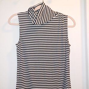 SLEEVELESS BLACK & WHITE STRIPE TURTLENECK